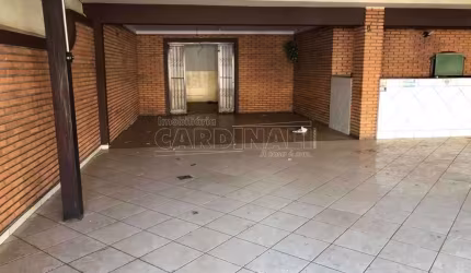 Oportunidade no Centro: Imóvel Amplo para Locação (R$2.500) e Venda (R$750.000,00)