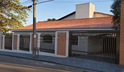 Casa comercial ou residencial na Vila Elizabeth próxima ao Tapetes São Carlos