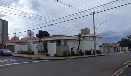 Casa Sobrado em São Carlos