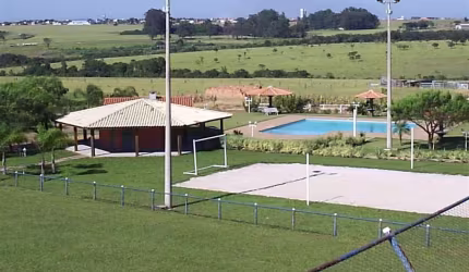 Chácara no Jardim Jockei Club A em São Carlos