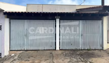 Casa de dois dormitórios.