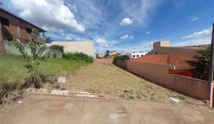 Terreno Padrão em São Carlos