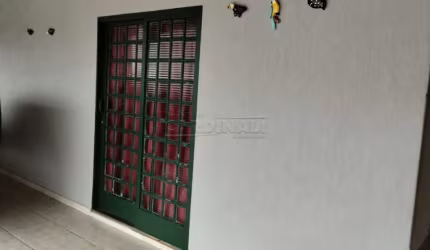 Residência de 3 Dormitórios à Venda em Bairro Popular - Ibaté - Valor R$180.000,00
