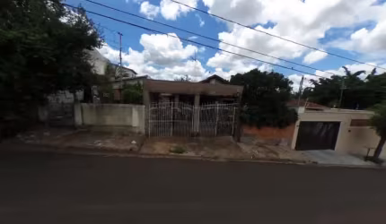Casa Padrão em São Carlos