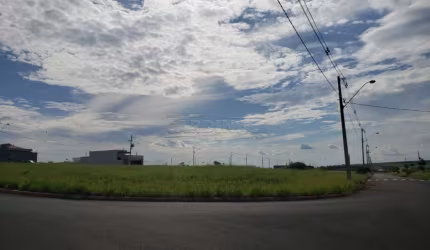 Terreno misto em ótima localização.