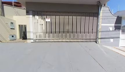 casa de dois dormitórios sendo um suíte