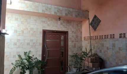 Casa e salão comercial