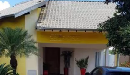 Casa em condomínio
