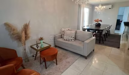 Casa Sobrado Condomínio em São Carlos