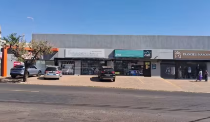 Sala com ótima localização