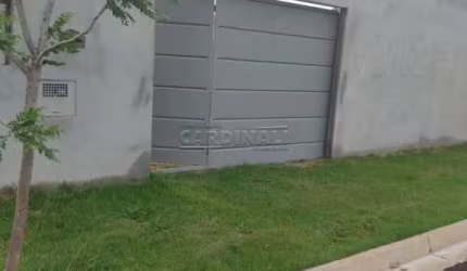 Lote murado pronto para construir