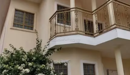 Linda Casa com Área Verde no Santa Terezinha - 4 Quartos, 4 Banheiros, Churrasqueira e Mais!