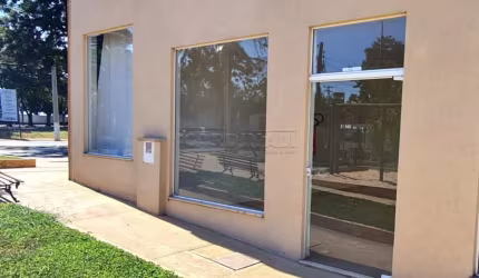 Loja Comercial Muito Bem Localizada no Centro de Água Vermelha, fácil acesso a Rodovia.