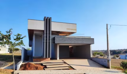 LINDA CASA EM CONDOMINIO FECHADO TE ESPERA