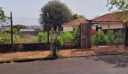 Terreno plano e com ótima localização no Santana.
