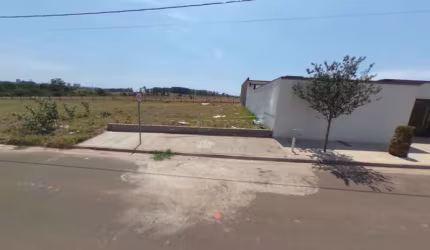 Terreno Muito bem localizado com fácil acesso as marginais e perto da Rodovia.