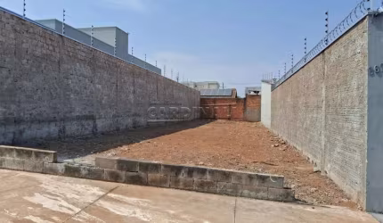 Terreno com localização privilegiada, plano, pronto para construir
