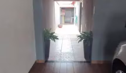 Casa com ótima localização, lindo acabamento com área gourmet