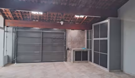 Linda casa com ótima localização, bairro totalmente planejado