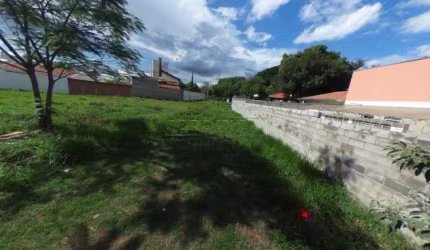 Imóvel bem localizado em uma Rua seguro sem saída.