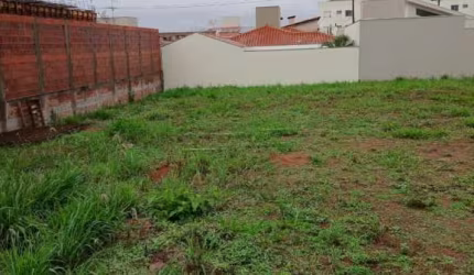 Terreno Padrão em São Carlos