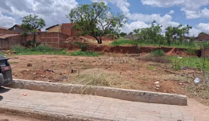 Terreno com caída favorável e ótima localização