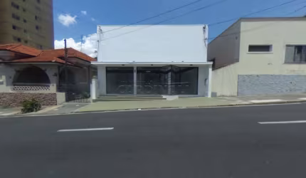 Salão comercial bem amplo em localização privilegiada
