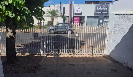 Casa para comércio com ótima localização próximo ao centro