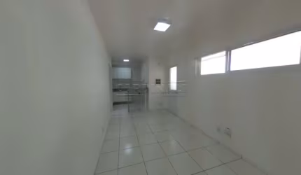 Acabamento Em Piso Frio , Teto Laje/ Portaria 24 Horar, Com Elevador/ Armários Nos Dormitórios
