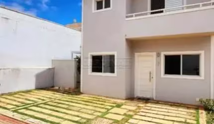 Venda de Casa Sobrado com 3 Quartos em Condomínio Fechado