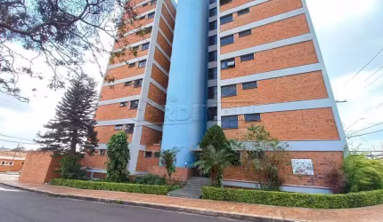 Localizado a 3 quadras da USP!!!