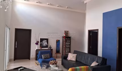 Casa em condomínio, com lindo acabamento, área de lazer completo