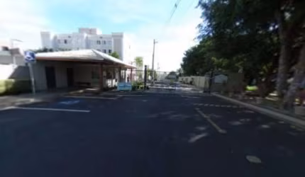 apartamento de dois dormitórios e uma vaga de garagem próximo a UFSCAR.
