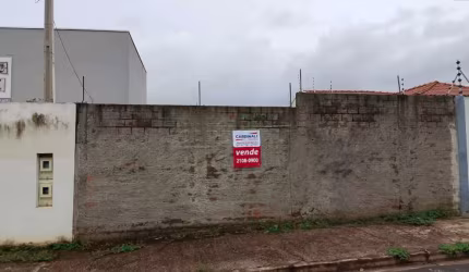 Terreno com boa localização próximo escola, creche e supermercados