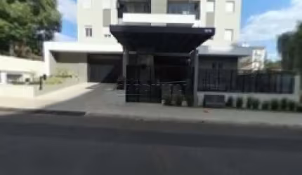 Apartamento de três dormitórios sendo um suíte com localização privilegiada.