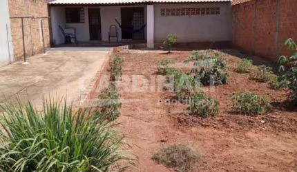 Edícula com boa localização próximo a escola e comércio