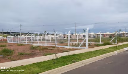 terreno comercial no Jardim Jóckei Club