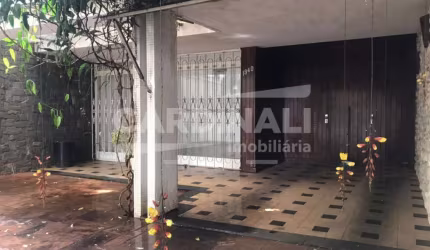 Ótima localização, sendo imóvel comercial ou residencial ao lado da Santa Casa