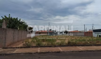 Terreno localizado no bairro Jardim Embare, plano e pronto para construir.