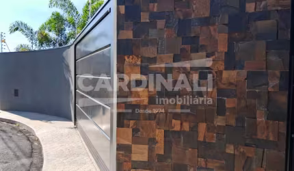 Maravilhosa casa com localização espetacular, arquitetura moderna com muito bom gosto e acabamento de primeira qualidade.