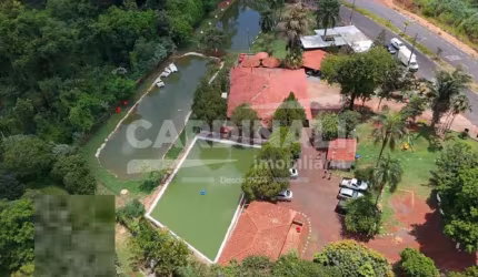 Excelente área com pesqueiro próximo ao shopping Jaraguá.