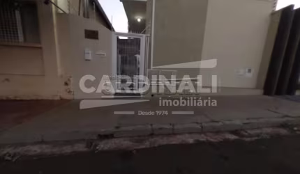 Kit com excelente localização próximo supermercados e faculdade
