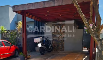 Casa confortável e aconchegante em condomínio fechado!