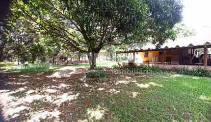 Rural Chácara com Condomínio em São Carlos