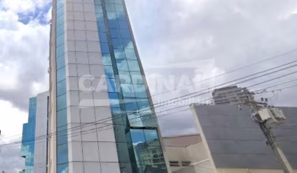 Comercial Sala / Salão com Condomínio em Campinas