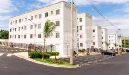 Apartamento com boa localização próximo escola e creche.