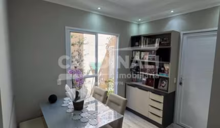 Casa Sobrado Condomínio em São Carlos