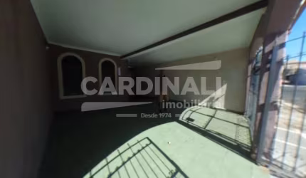 Casa padrão com boa localização e bem aconchegante