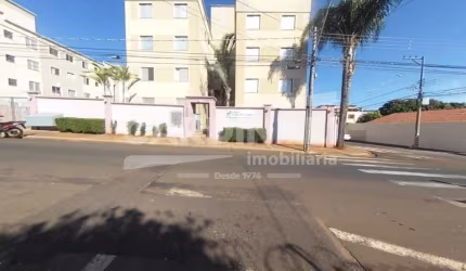 apartamento de três dormitórios sendo uma suíte.
