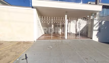 Casa de dois dormitórios com ótima localização